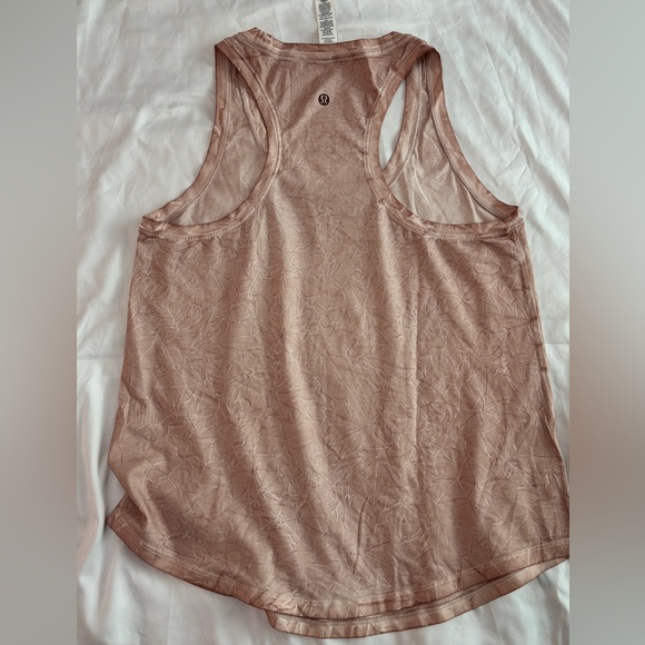 Lululemon Swiftly Tech Racerback Tank - Picture 2 of 3